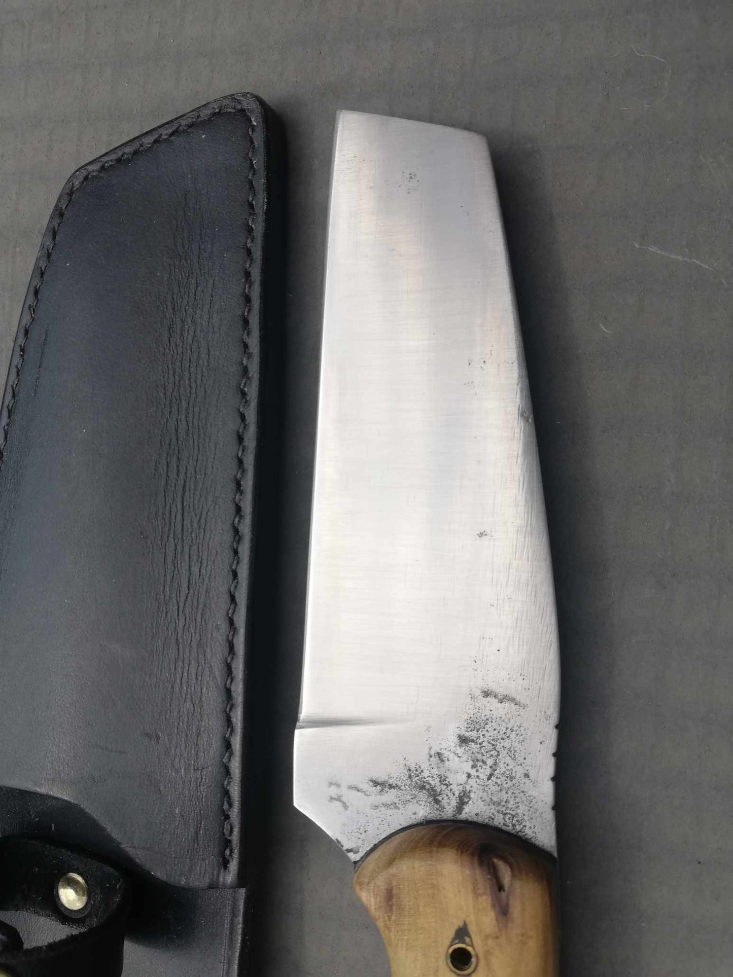Couteau de camp