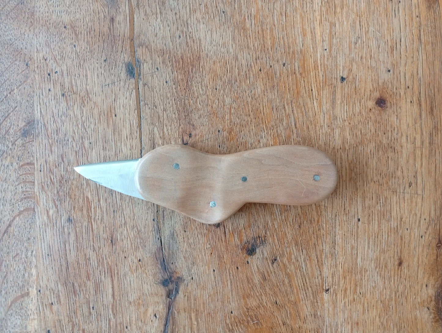 Couteau à huître pour gaucher