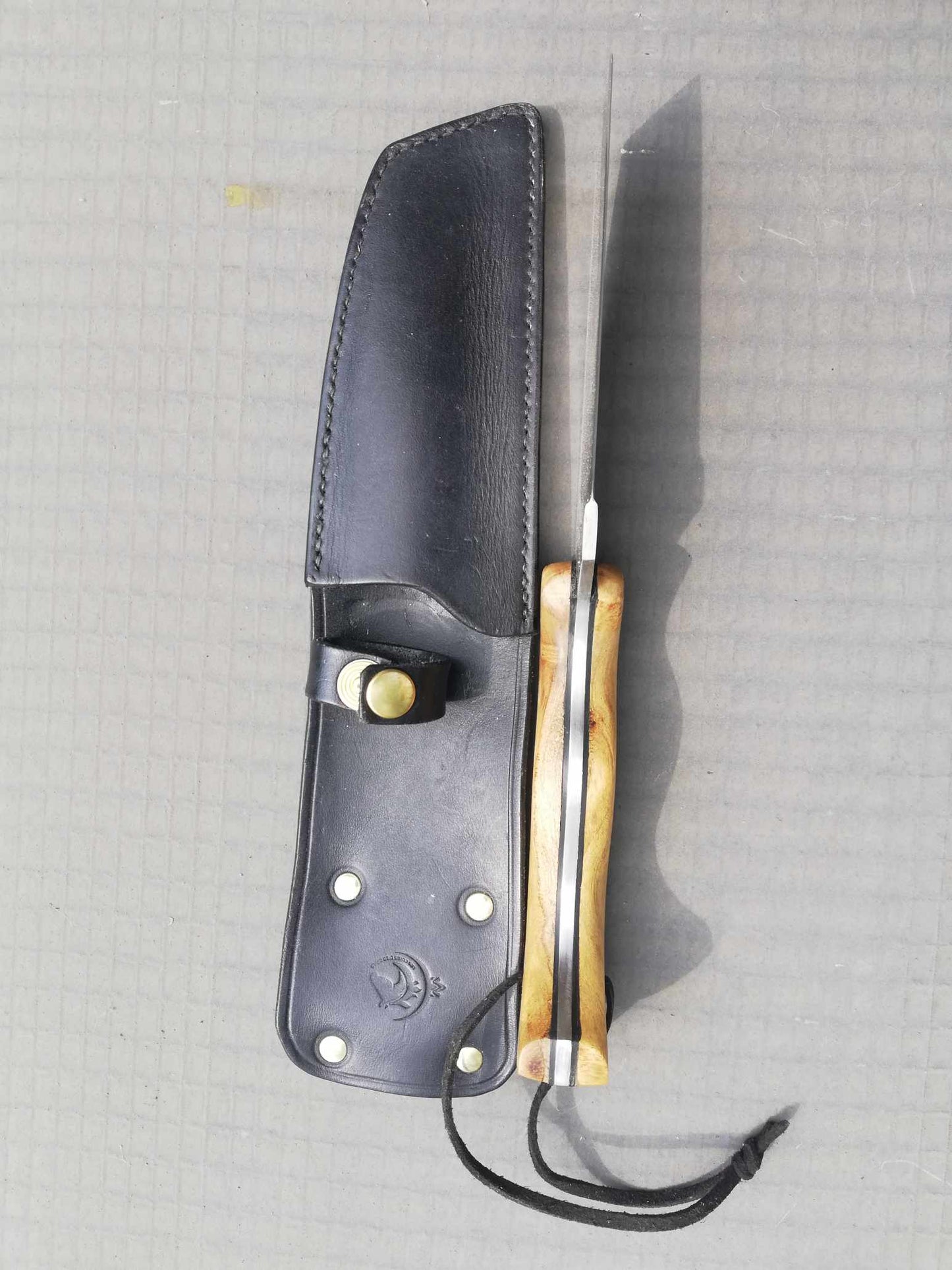 Couteau de camp