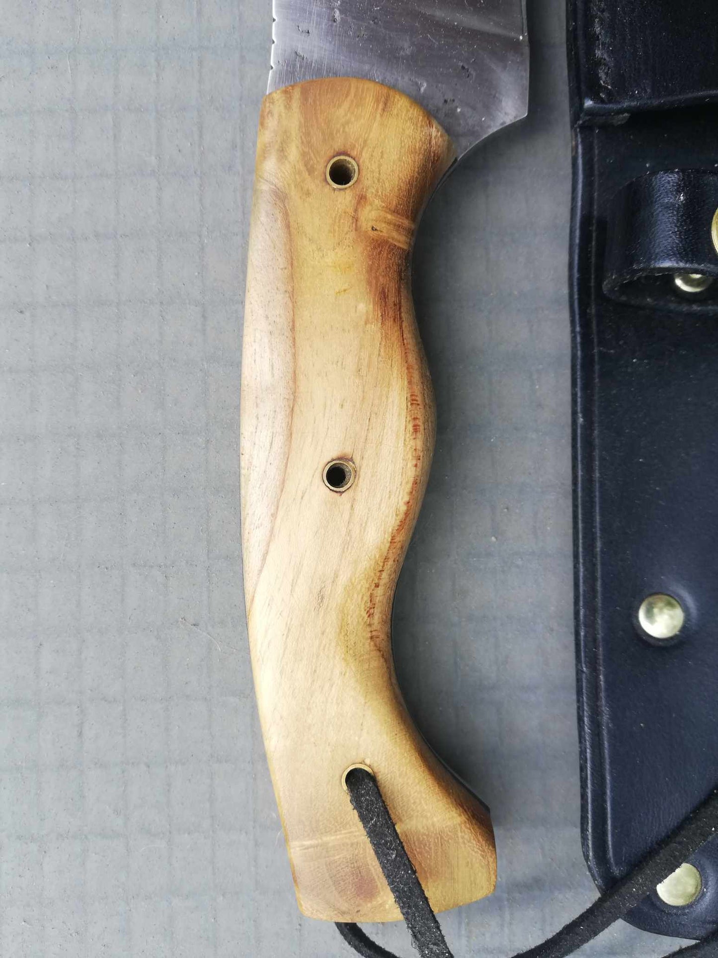 Couteau de camp