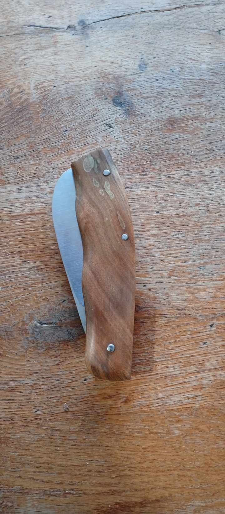 Couteau de poche artisanal Merisier