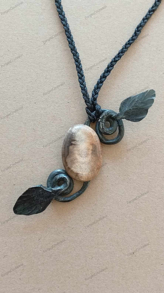 Pendentif artisanal forgé